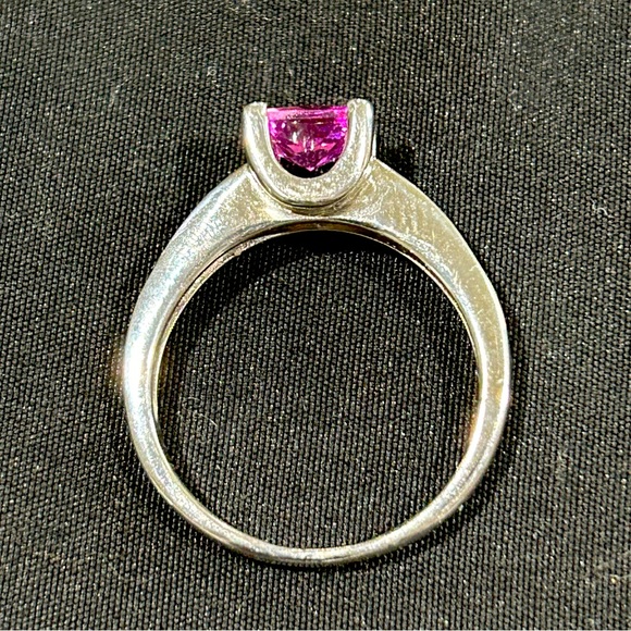 Pink Sapphire Ring - Picture 3 of 6